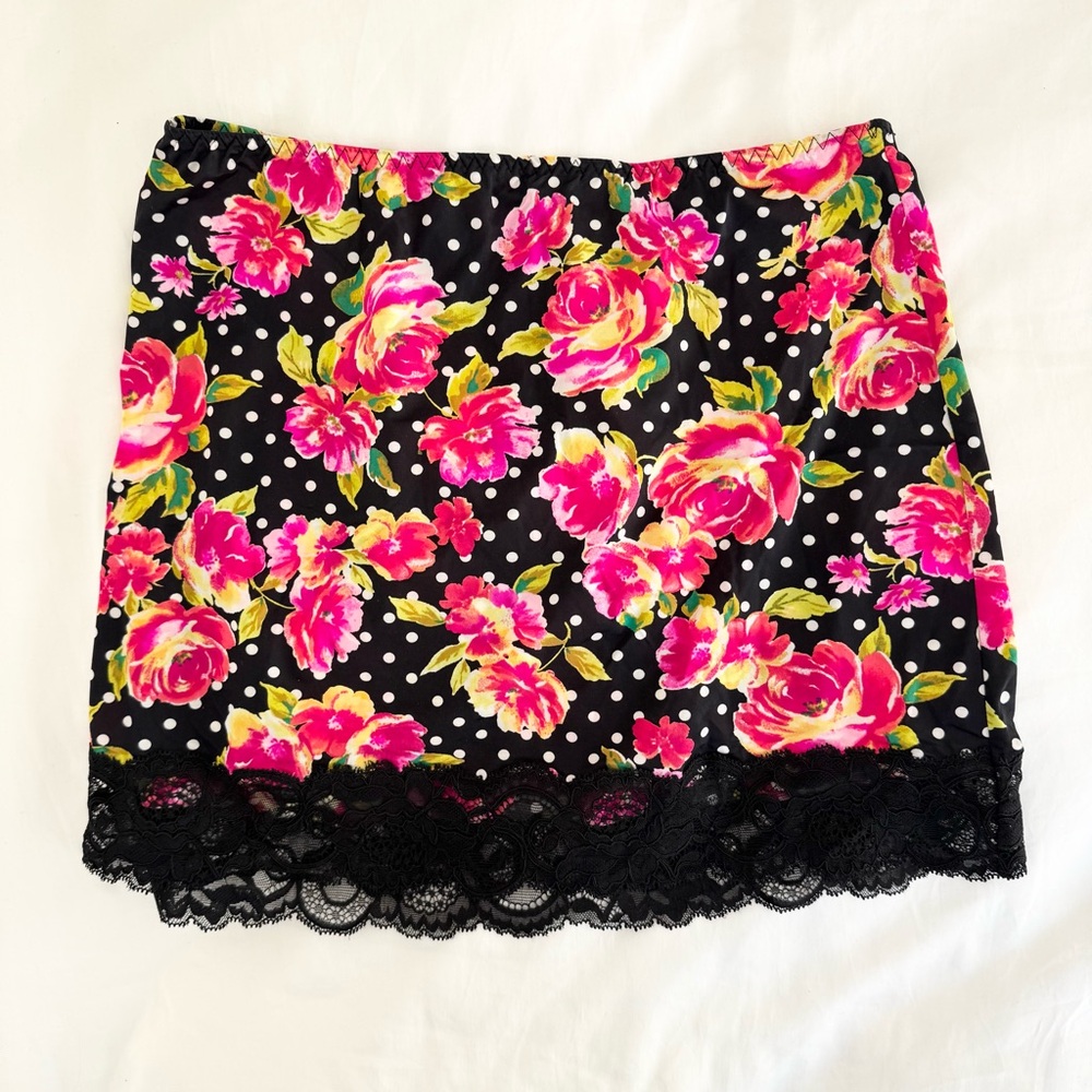 VICTORIA’S SECRET | NWT Black Pink Floral Satin Slip Skirt with Lace Trim S